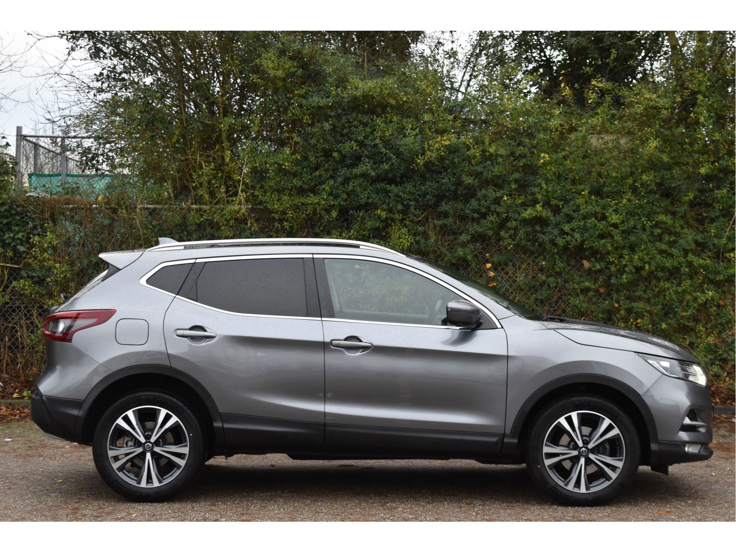 Nissan QASHQAI 1.3 DIG-T N-Connecta 160 pk | Keyless | 360 gr.camera | Carplay | Pano.dak | Stoelverwarming | Vol
