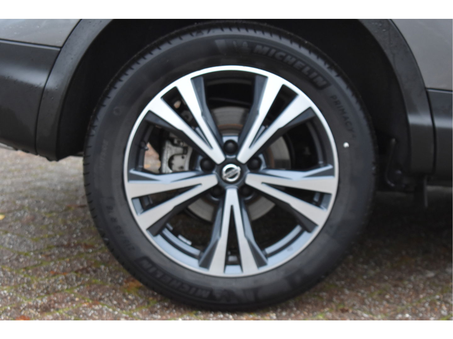 Nissan QASHQAI 1.3 DIG-T N-Connecta 160 pk | Keyless | 360 gr.camera | Carplay | Pano.dak | Stoelverwarming | Vol