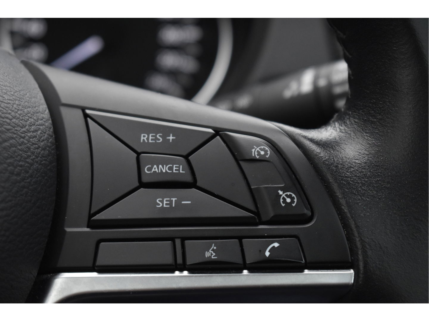 Nissan QASHQAI 1.3 DIG-T N-Connecta 160 pk | Keyless | 360 gr.camera | Carplay | Pano.dak | Stoelverwarming | Vol