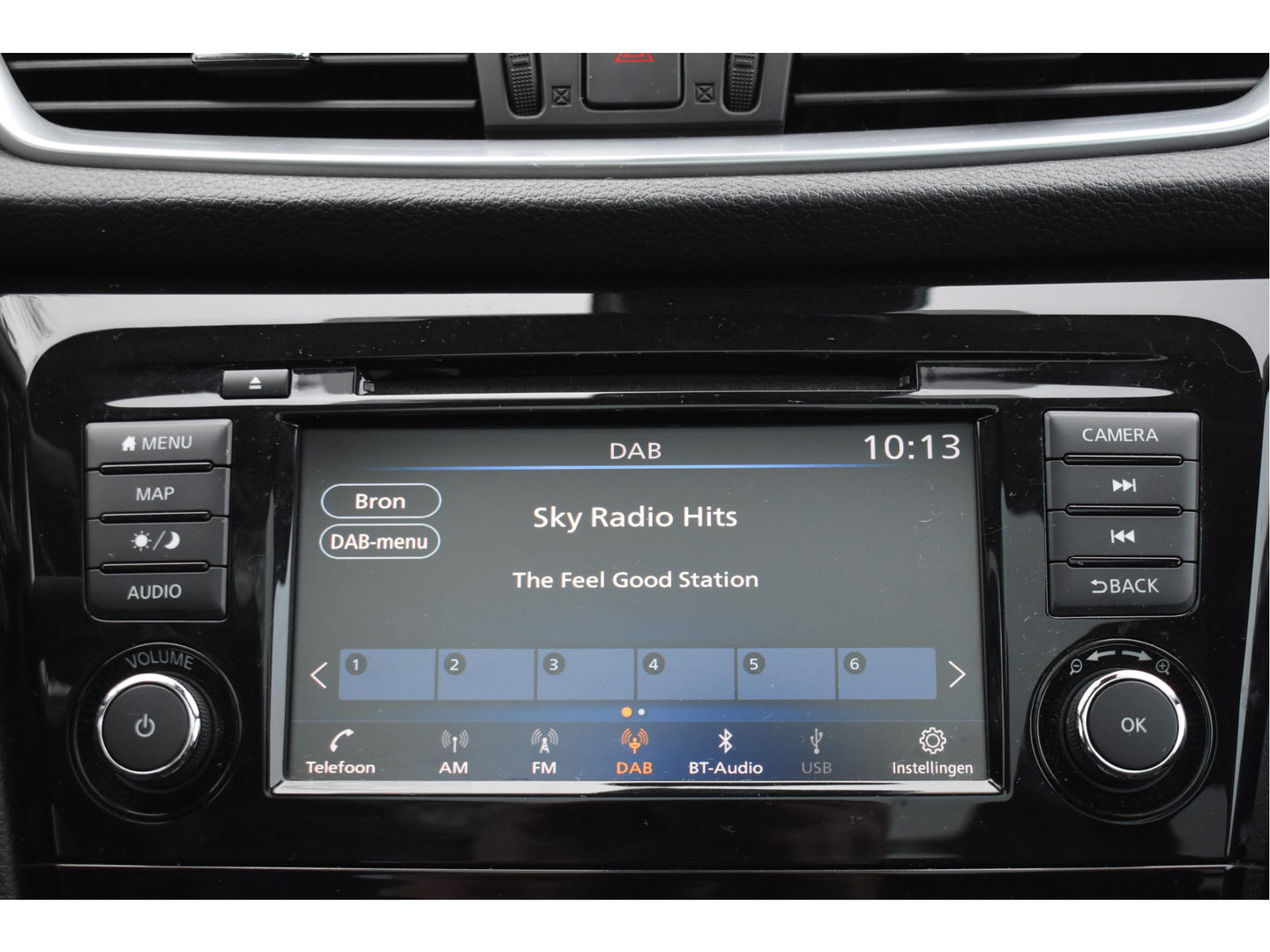 Nissan QASHQAI 1.3 DIG-T N-Connecta 160 pk | Keyless | 360 gr.camera | Carplay | Pano.dak | Stoelverwarming | Vol