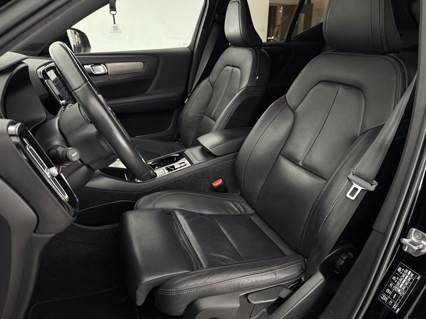 Volvo XC40 1.5 T2 R-Design | Virtual | Camera | Sfeer | Adap. Cruise | Carplay | Keyless | NAP