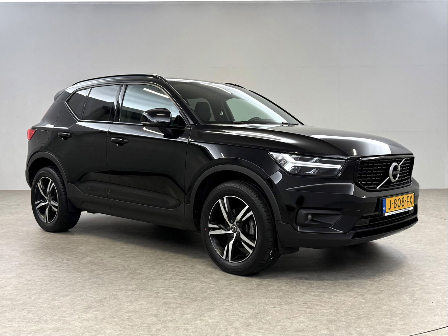 Volvo XC40 1.5 T2 R-Design | Virtual | Camera | Sfeer | Adap. Cruise | Carplay | Keyless | NAP