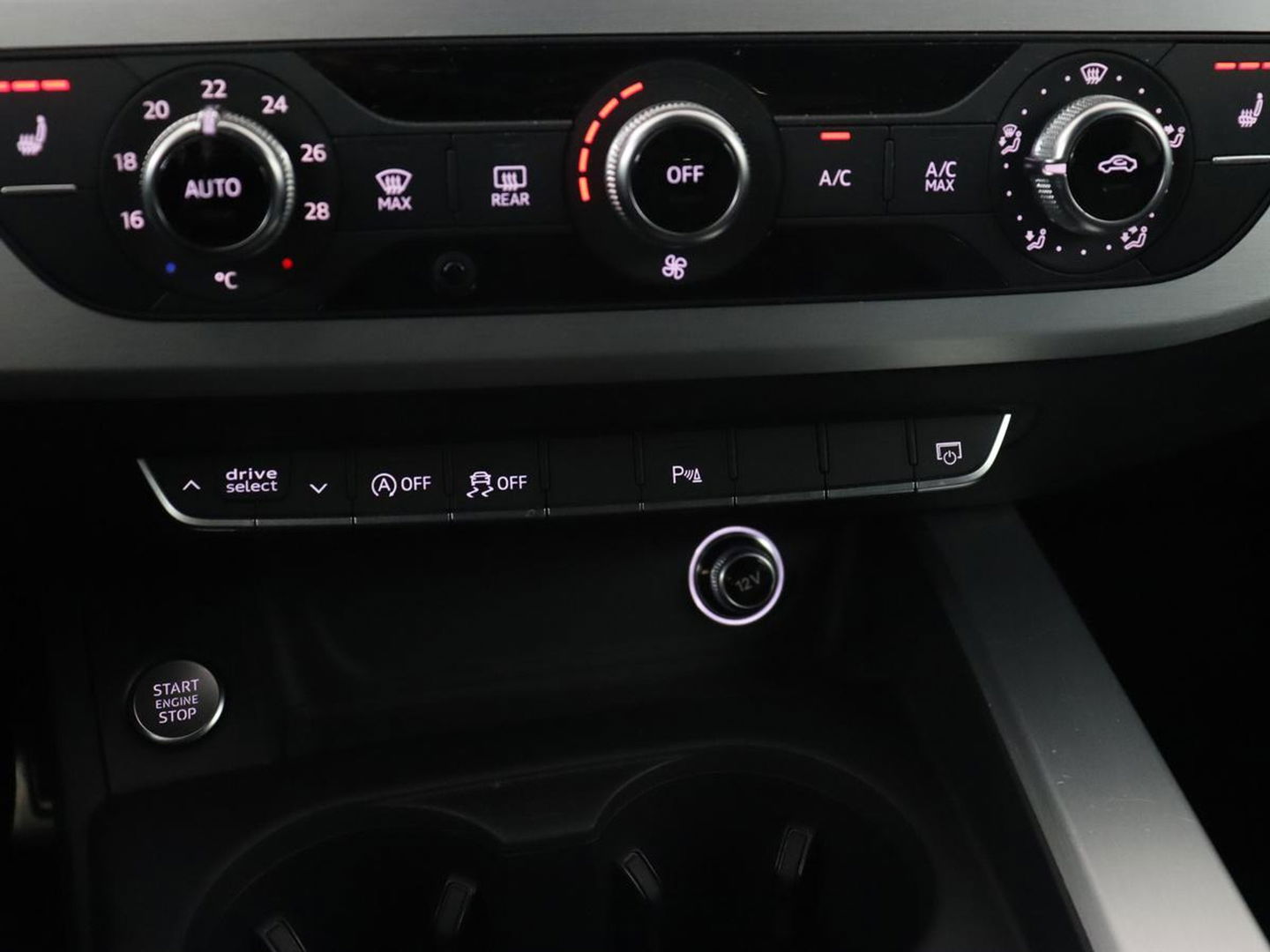 Audi A5 2.0 TFSI MHEV Sport S-line Edition | Panoramadak | Leder | Stoelverwarming | Camera | Memory | Navigatie | Full LED | Climate control | Bluetooth | Cruise control