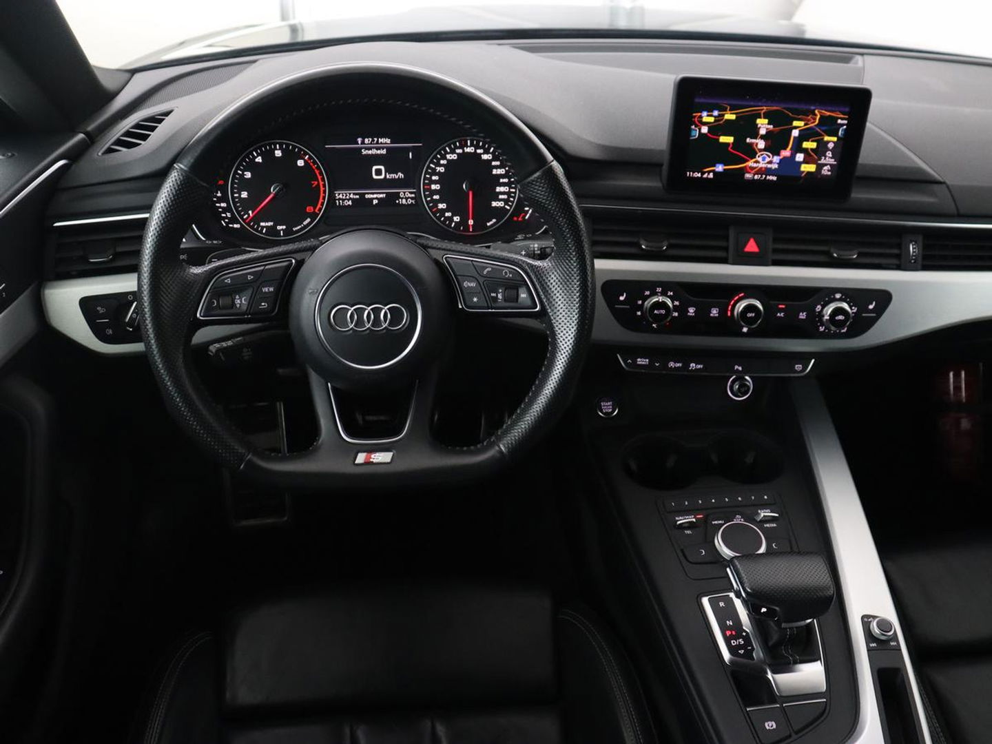 Audi A5 2.0 TFSI MHEV Sport S-line Edition | Panoramadak | Leder | Stoelverwarming | Camera | Memory | Navigatie | Full LED | Climate control | Bluetooth | Cruise control