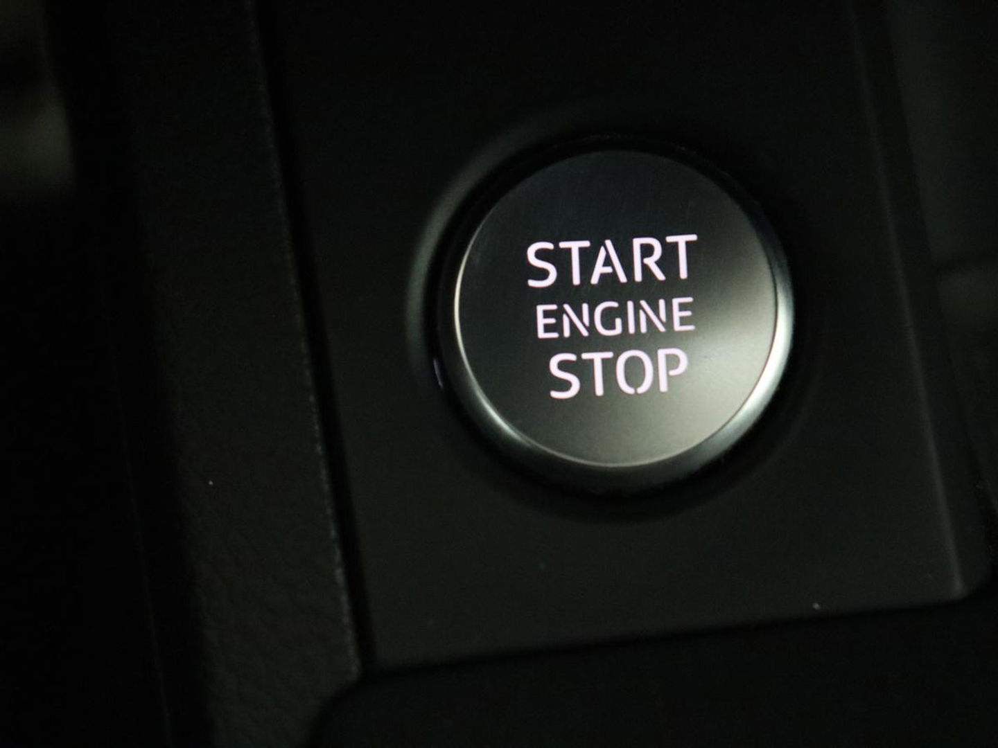 Audi A5 2.0 TFSI MHEV Sport S-line Edition | Panoramadak | Leder | Stoelverwarming | Camera | Memory | Navigatie | Full LED | Climate control | Bluetooth | Cruise control