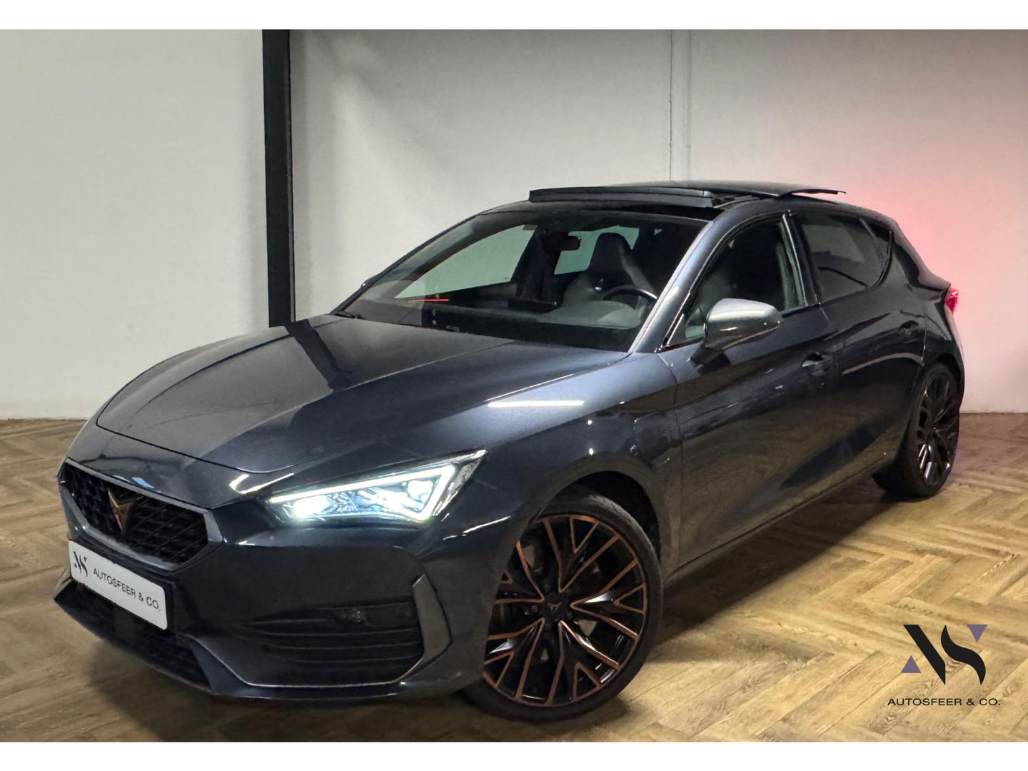 CUPRA Leon 1.4 e-Hybrid VZ Performance PANO KEYLESS VOL'