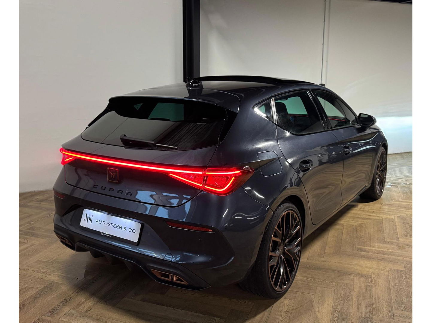 CUPRA Leon 1.4 e-Hybrid VZ Performance PANO KEYLESS VOL'