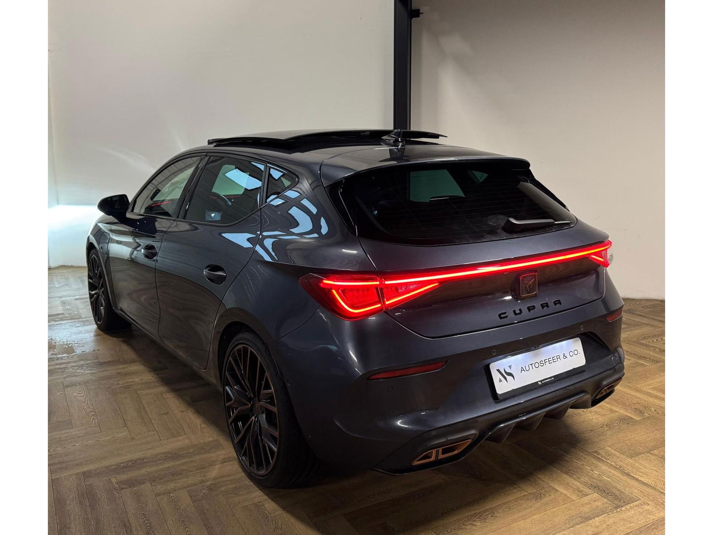 CUPRA Leon 1.4 e-Hybrid VZ Performance PANO KEYLESS VOL'