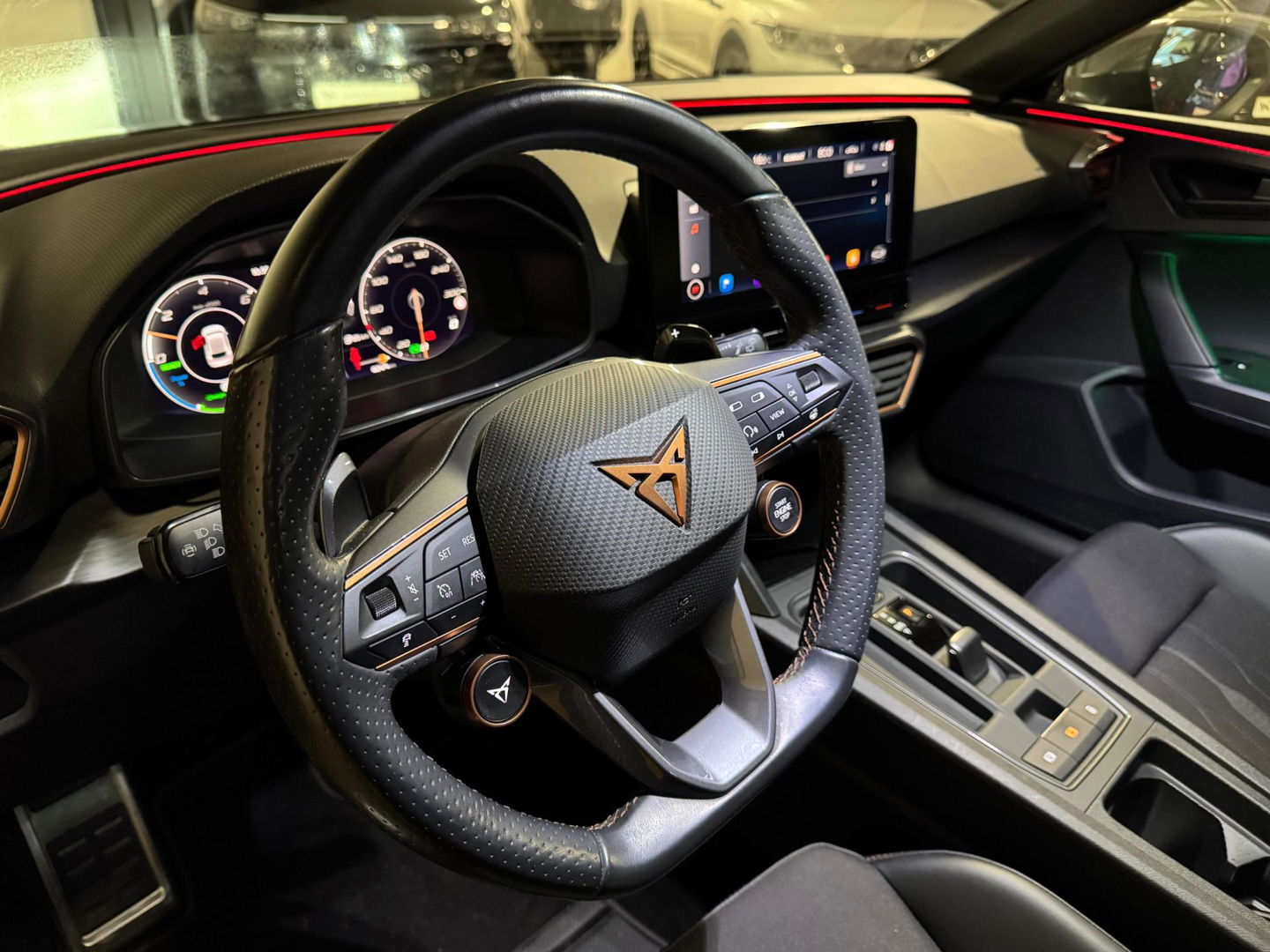 CUPRA Leon 1.4 e-Hybrid VZ Performance PANO KEYLESS VOL'