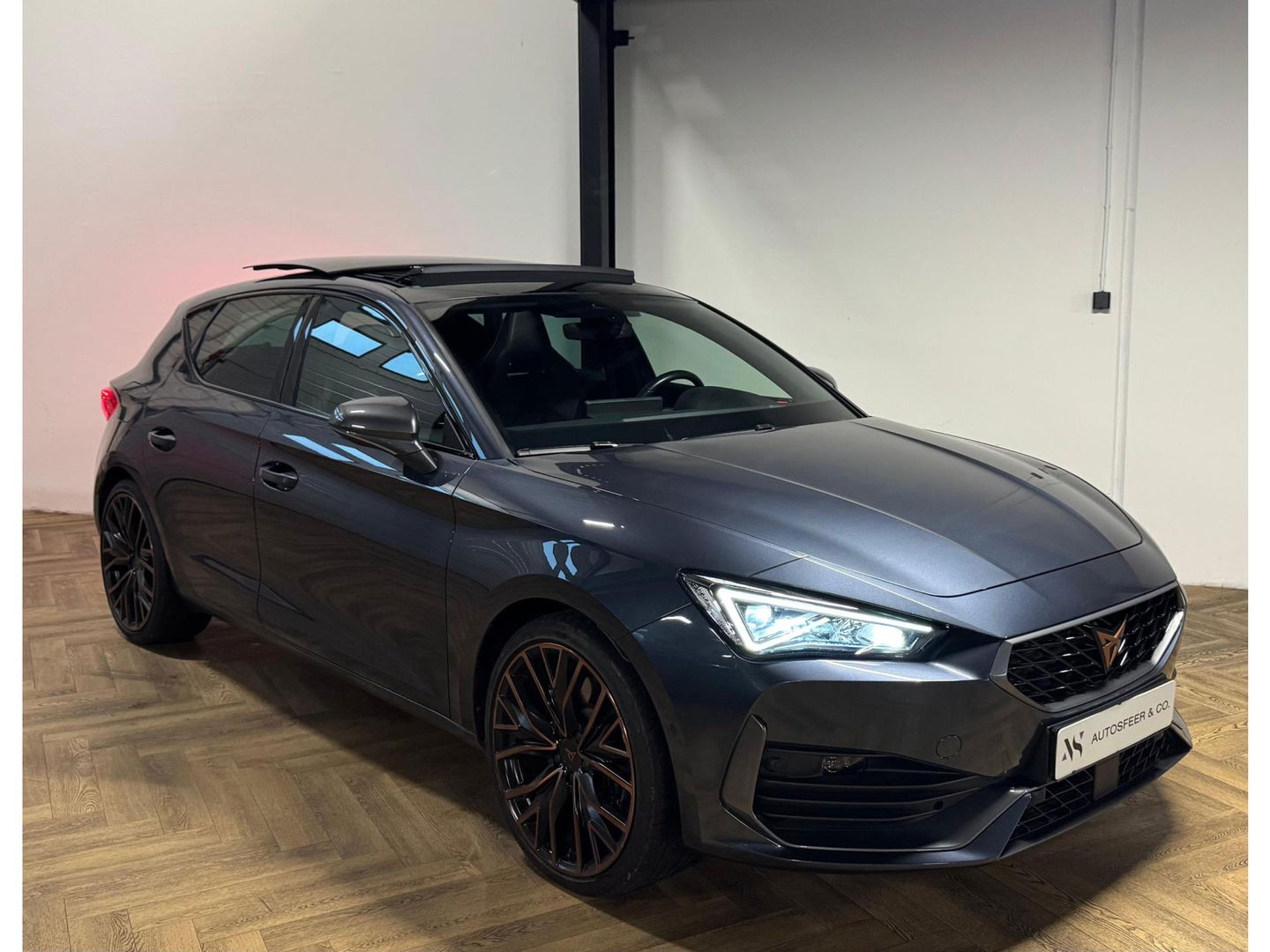 CUPRA Leon 1.4 e-Hybrid VZ Performance PANO KEYLESS VOL'