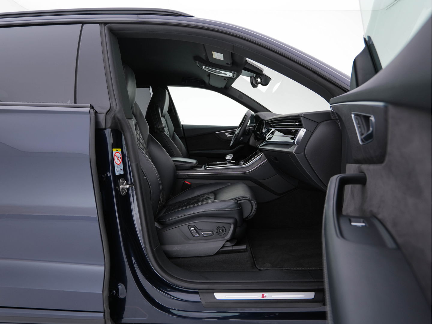 Audi Q8 60 TFSI e quattro Competition (INCL-BTW) *AUT | VOLLEDER | BANG/OLUFSEN-SURROUND | ADAPTIVE-CRUISE | NAVI-FULLMAP | HD-MATRIX-LED | MEMORY-PACK | KEYLESS | CAMERA | VIRTUAL-COCKPIT | AIR-SUPENSION | 21INCH ALU*