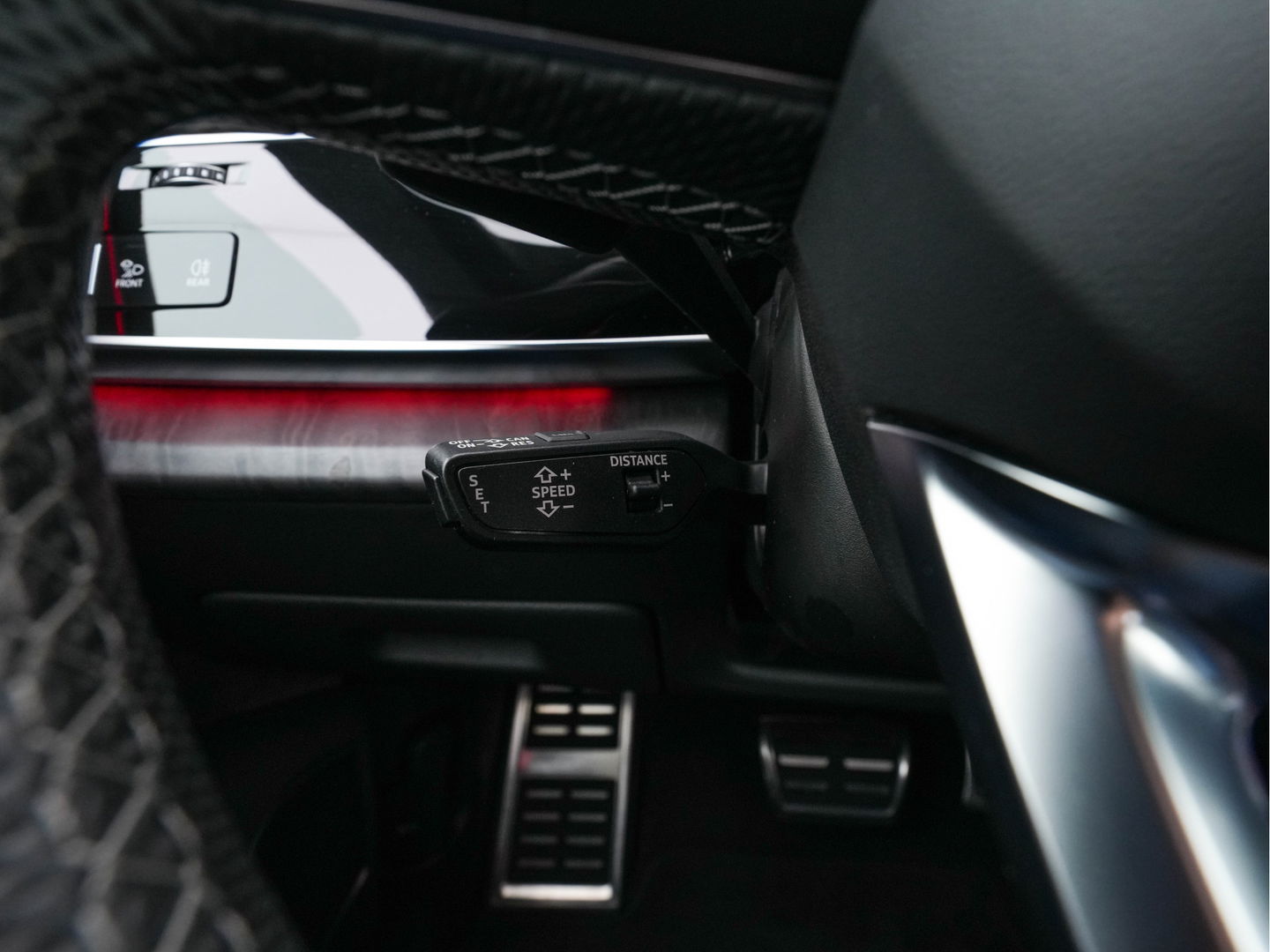 Audi Q8 60 TFSI e quattro Competition (INCL-BTW) *AUT | VOLLEDER | BANG/OLUFSEN-SURROUND | ADAPTIVE-CRUISE | NAVI-FULLMAP | HD-MATRIX-LED | MEMORY-PACK | KEYLESS | CAMERA | VIRTUAL-COCKPIT | AIR-SUPENSION | 21INCH ALU*