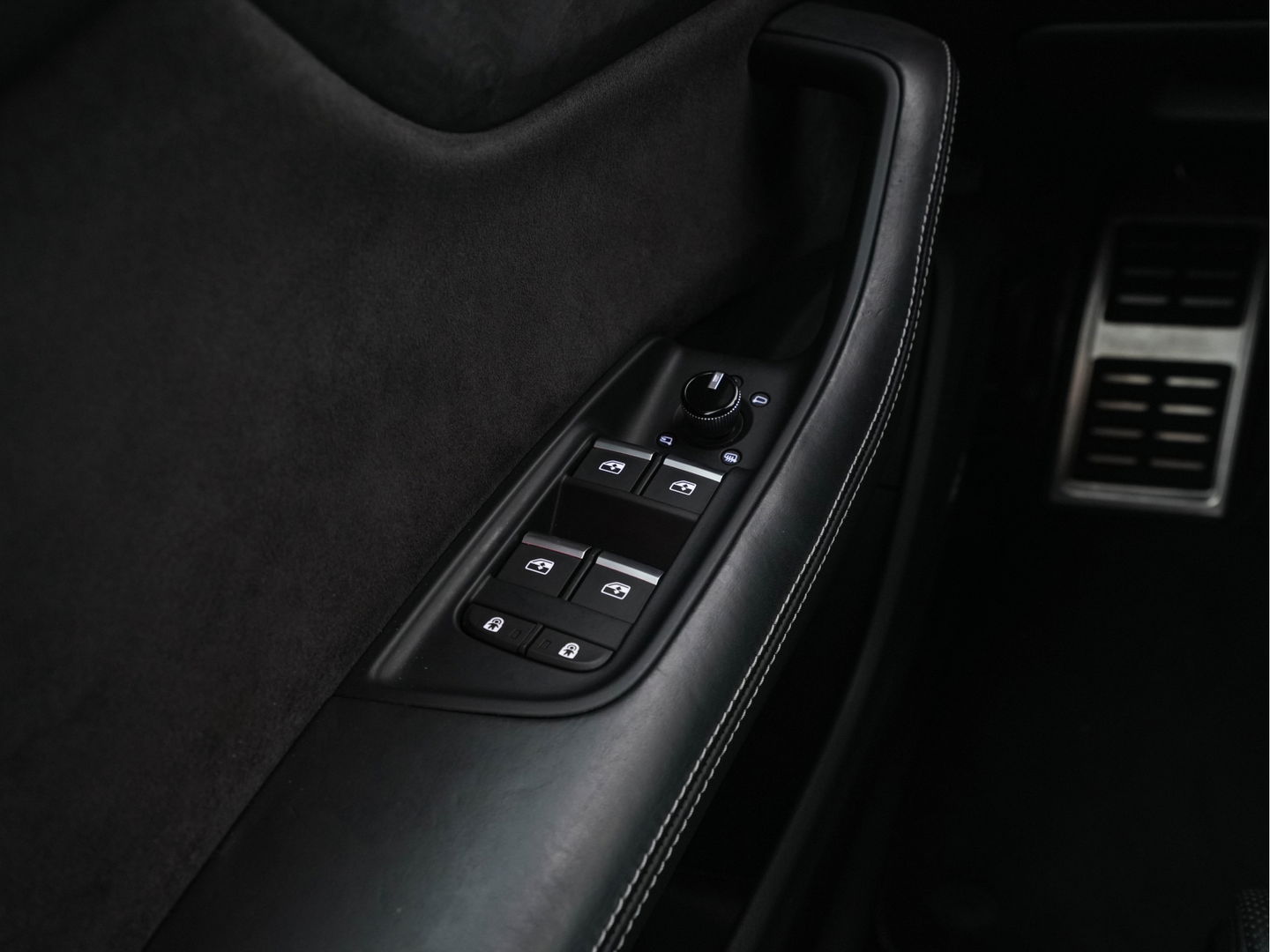 Audi Q8 60 TFSI e quattro Competition (INCL-BTW) *AUT | VOLLEDER | BANG/OLUFSEN-SURROUND | ADAPTIVE-CRUISE | NAVI-FULLMAP | HD-MATRIX-LED | MEMORY-PACK | KEYLESS | CAMERA | VIRTUAL-COCKPIT | AIR-SUPENSION | 21INCH ALU*