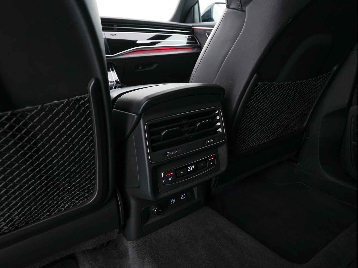 Audi Q8 60 TFSI e quattro Competition (INCL-BTW) *AUT | VOLLEDER | BANG/OLUFSEN-SURROUND | ADAPTIVE-CRUISE | NAVI-FULLMAP | HD-MATRIX-LED | MEMORY-PACK | KEYLESS | CAMERA | VIRTUAL-COCKPIT | AIR-SUPENSION | 21INCH ALU*