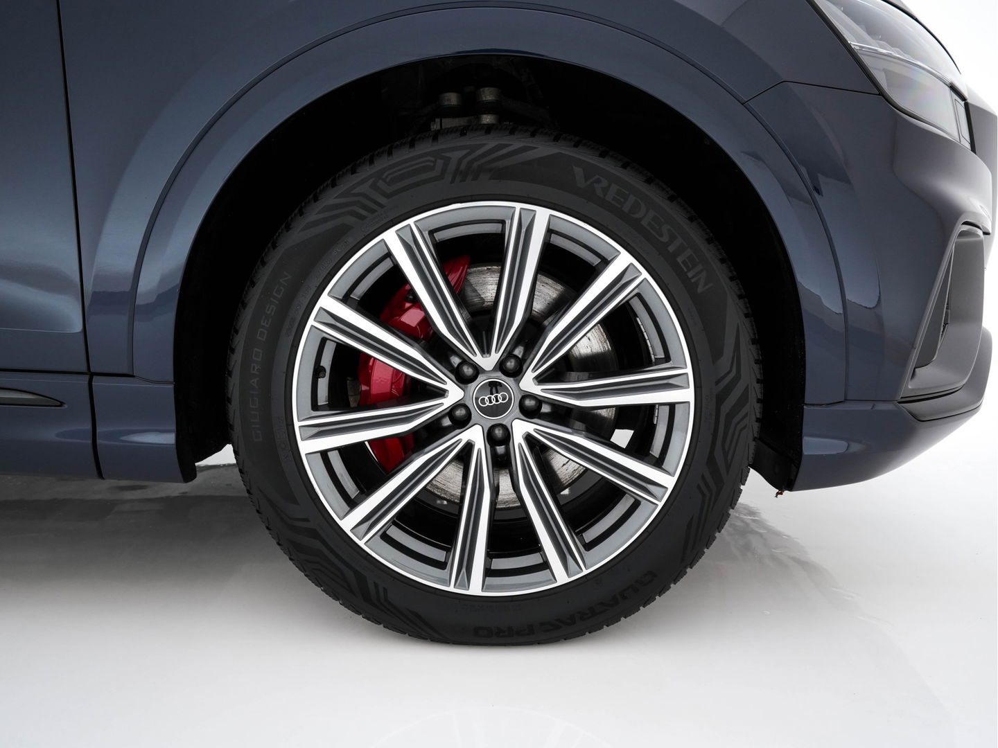 Audi Q8 60 TFSI e quattro Competition (INCL-BTW) *AUT | VOLLEDER | BANG/OLUFSEN-SURROUND | ADAPTIVE-CRUISE | NAVI-FULLMAP | HD-MATRIX-LED | MEMORY-PACK | KEYLESS | CAMERA | VIRTUAL-COCKPIT | AIR-SUPENSION | 21INCH ALU*