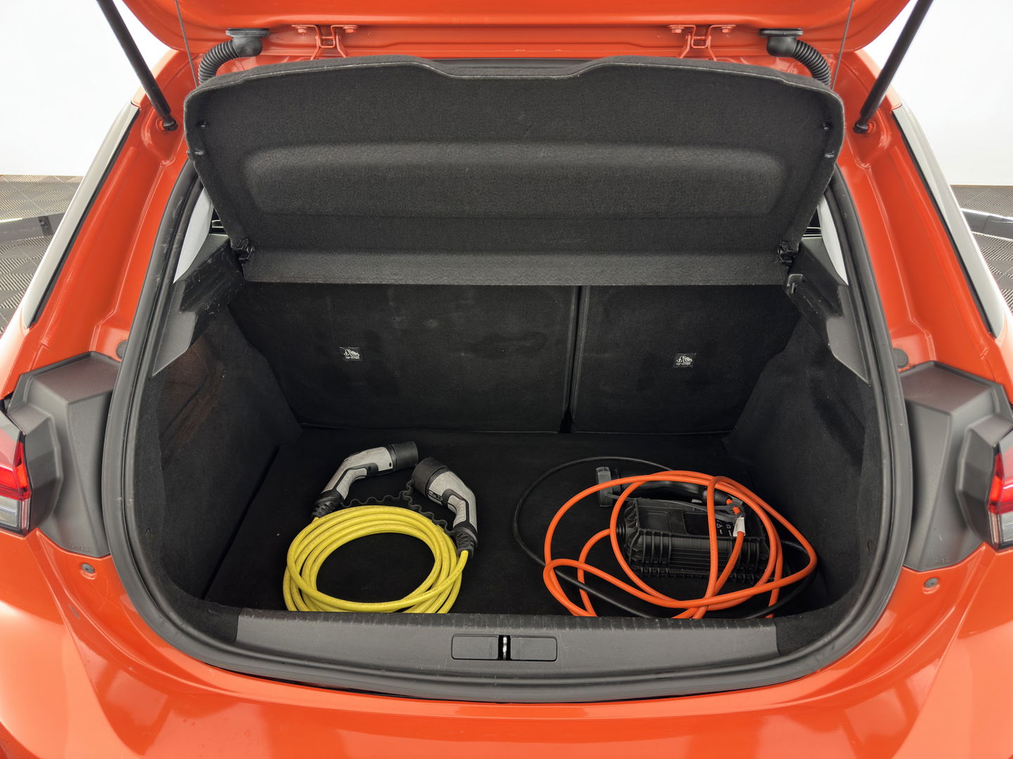 Opel CORSA-E Elegance 50 kWh [3-FASE] {SOH-90%} (INCL-BTW) Aut.*FULL-LED | DIGI-COCKPIT | LEATHER-MICROFIBRE | CARPLAY | CAMERA | ECC | KEYLESS | CRUISE | DAB | 16'' ALU*