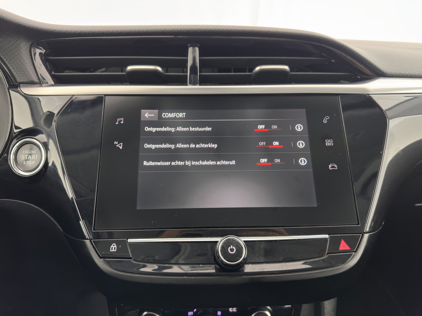 Opel CORSA-E Elegance 50 kWh [3-FASE] {SOH-90%} (INCL-BTW) Aut.*FULL-LED | DIGI-COCKPIT | LEATHER-MICROFIBRE | CARPLAY | CAMERA | ECC | KEYLESS | CRUISE | DAB | 16'' ALU*