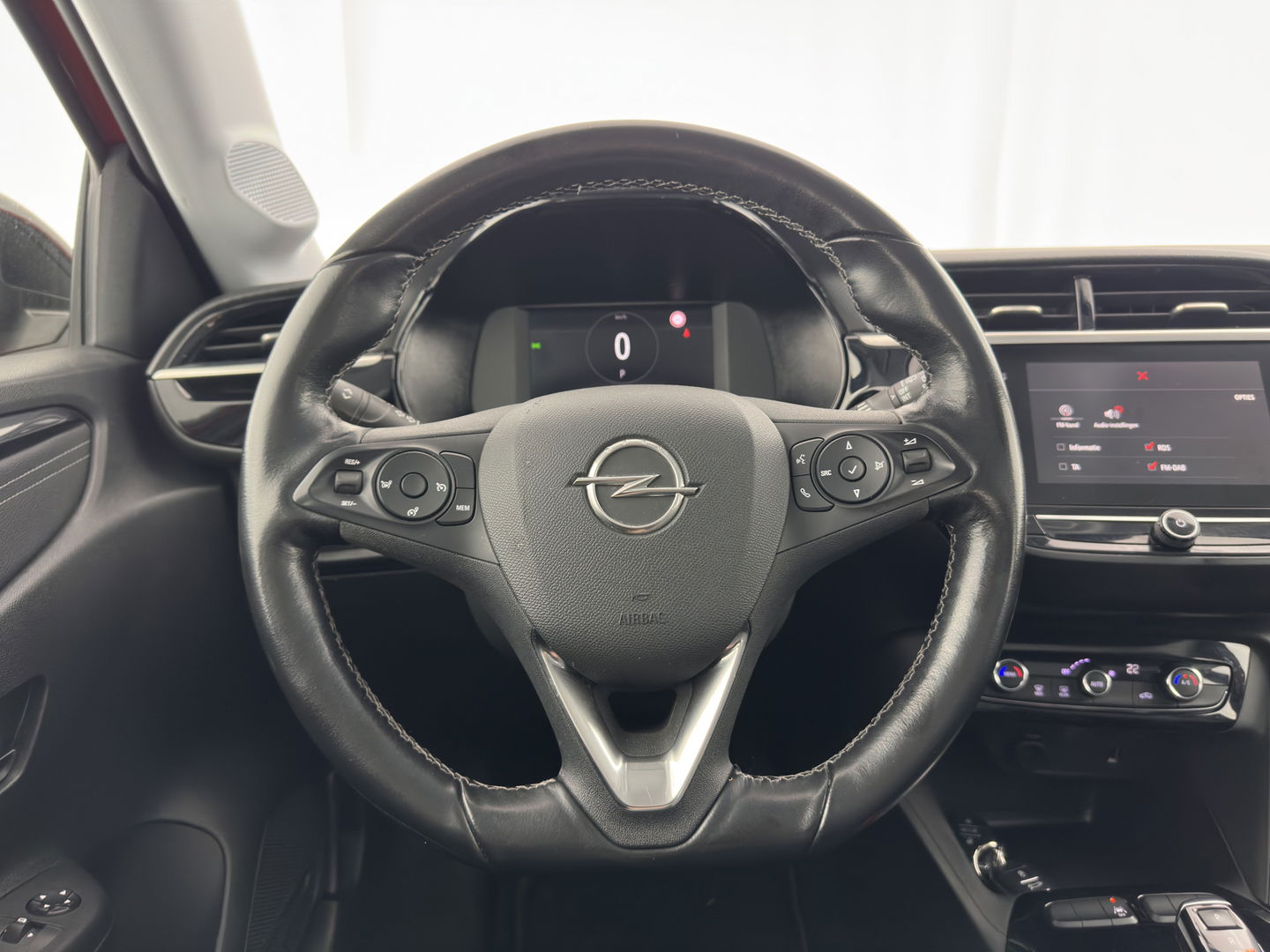Opel CORSA-E Elegance 50 kWh [3-FASE] {SOH-90%} (INCL-BTW) Aut.*FULL-LED | DIGI-COCKPIT | LEATHER-MICROFIBRE | CARPLAY | CAMERA | ECC | KEYLESS | CRUISE | DAB | 16'' ALU*
