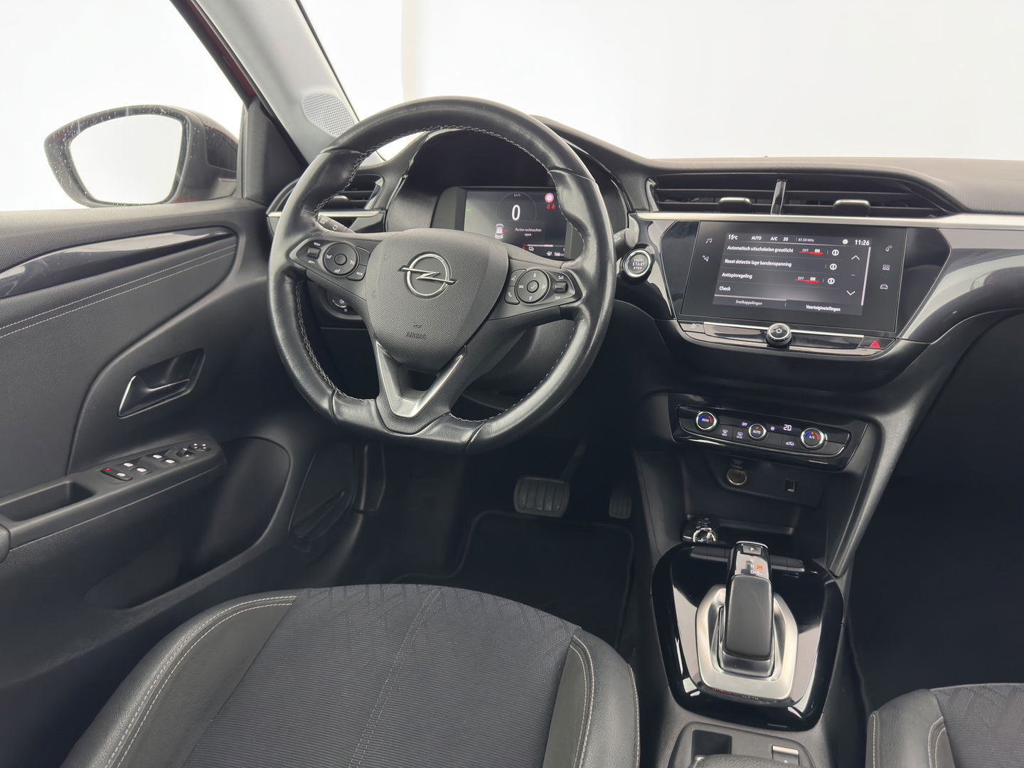 Opel CORSA-E Elegance 50 kWh [3-FASE] {SOH-90%} (INCL-BTW) Aut.*FULL-LED | DIGI-COCKPIT | LEATHER-MICROFIBRE | CARPLAY | CAMERA | ECC | KEYLESS | CRUISE | DAB | 16'' ALU*