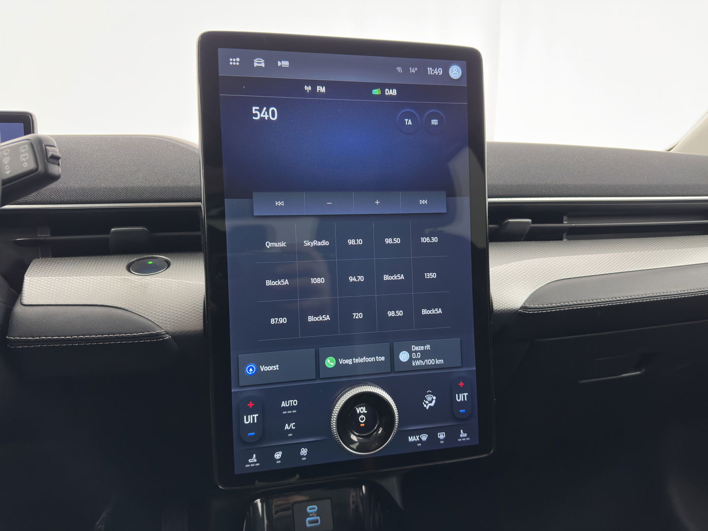 Ford Mustang Mach-E RWD 75 kWh [3-Fase ] {SOH-90%} (INCL-BTW) Aut.*LUXURY-LEATHER | FULL-LED | DAB | DIGI-COCKPIT | KEYLESS | NAVI-FULLMAP | CARPLAY | HEATED-COMFORTSEATS | TOPVIEW |  ADAPTIVE-CRUISE | PRIVACY-GLASS | 18'' ALU*