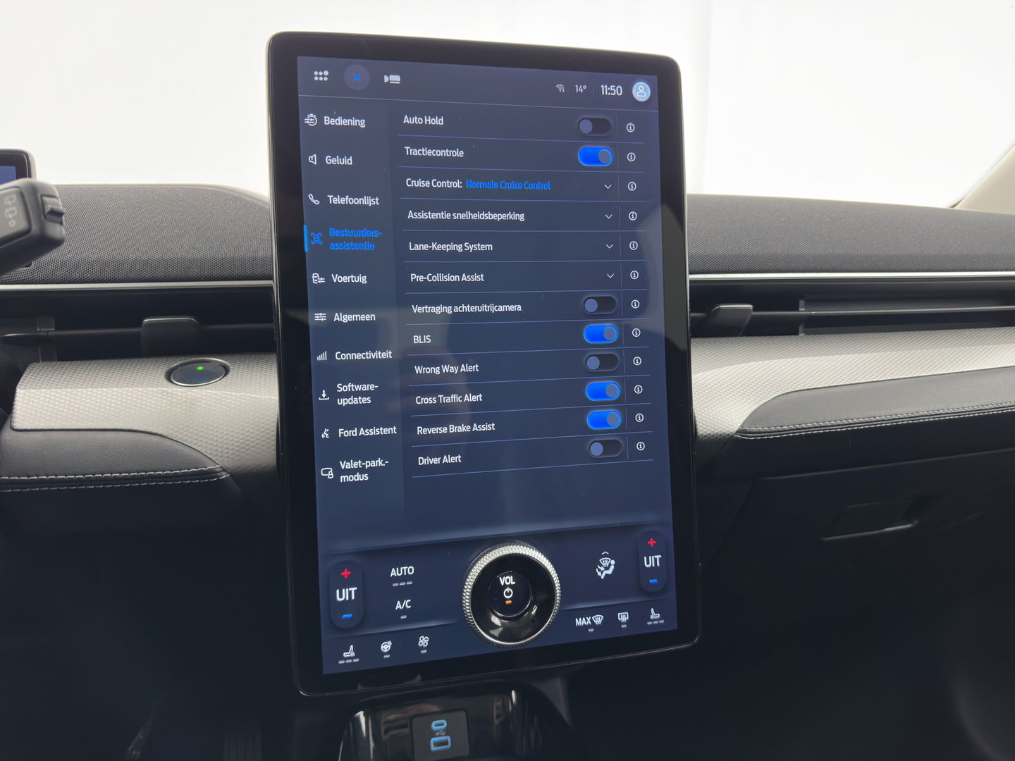 Ford Mustang Mach-E RWD 75 kWh [3-Fase ] {SOH-90%} (INCL-BTW) Aut.*LUXURY-LEATHER | FULL-LED | DAB | DIGI-COCKPIT | KEYLESS | NAVI-FULLMAP | CARPLAY | HEATED-COMFORTSEATS | TOPVIEW |  ADAPTIVE-CRUISE | PRIVACY-GLASS | 18'' ALU*