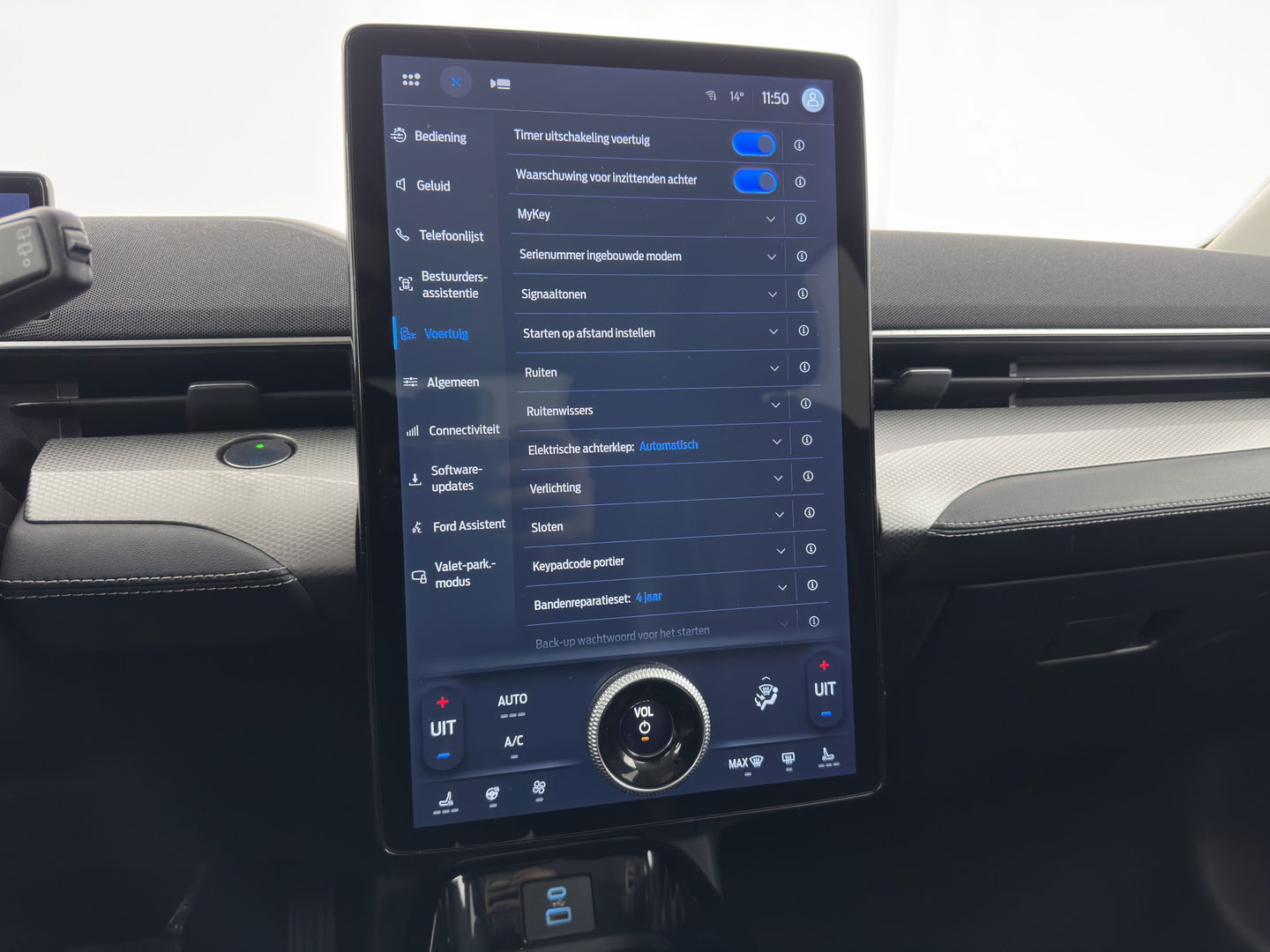 Ford Mustang Mach-E RWD 75 kWh [3-Fase ] {SOH-90%} (INCL-BTW) Aut.*LUXURY-LEATHER | FULL-LED | DAB | DIGI-COCKPIT | KEYLESS | NAVI-FULLMAP | CARPLAY | HEATED-COMFORTSEATS | TOPVIEW |  ADAPTIVE-CRUISE | PRIVACY-GLASS | 18'' ALU*