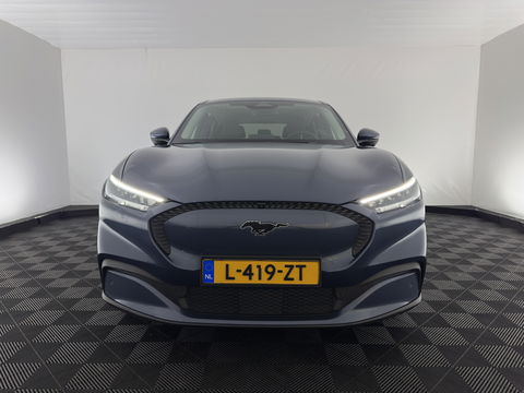 Ford Mustang Mach-E RWD 75 kWh [3-Fase ] {SOH-90%} (INCL-BTW) Aut.*LUXURY-LEATHER | FULL-LED | DAB | DIGI-COCKPIT | KEYLESS | NAVI-FULLMAP | CARPLAY | HEATED-COMFORTSEATS | TOPVIEW |  ADAPTIVE-CRUISE | PRIVACY-GLASS | 18'' ALU*