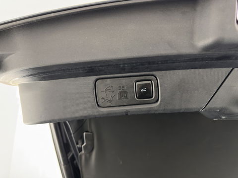 Ford Mustang Mach-E RWD 75 kWh [3-Fase ] {SOH-90%} (INCL-BTW) Aut.*LUXURY-LEATHER | FULL-LED | DAB | DIGI-COCKPIT | KEYLESS | NAVI-FULLMAP | CARPLAY | HEATED-COMFORTSEATS | TOPVIEW |  ADAPTIVE-CRUISE | PRIVACY-GLASS | 18'' ALU*