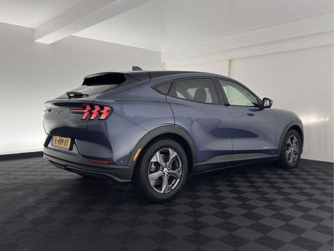 Ford Mustang Mach-E RWD 75 kWh [3-Fase ] {SOH-90%} (INCL-BTW) Aut.*LUXURY-LEATHER | FULL-LED | DAB | DIGI-COCKPIT | KEYLESS | NAVI-FULLMAP | CARPLAY | HEATED-COMFORTSEATS | TOPVIEW |  ADAPTIVE-CRUISE | PRIVACY-GLASS | 18'' ALU*