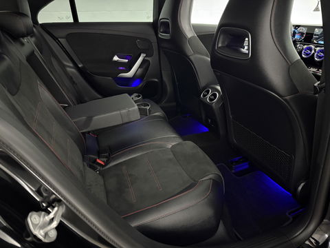 Mercedes-Benz CLA-Klasse 180 AMG | Pano | Sfeerverl. | Memory | Burmester | Virtual | Carplay | Camera | Adap. Cruise | NAP