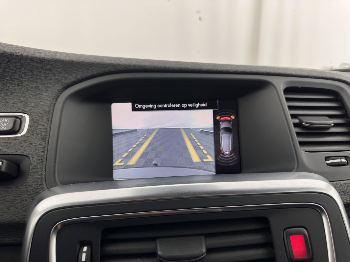 Volvo V60 2.4 D6 AWD Plug-In Hybrid Summum (PLUG-IN) AUT.* NAVI-FULLMAP | CRUISE | BI-XENON | HEATED-SPORTSEATS | LEATHER | CAMERA | TOWBAR | 17'' ALU*