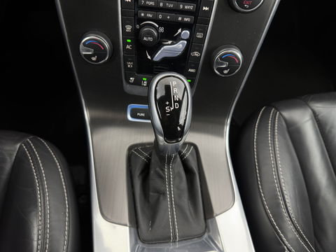 Volvo V60 2.4 D6 AWD Plug-In Hybrid Summum (PLUG-IN) AUT.* NAVI-FULLMAP | CRUISE | BI-XENON | HEATED-SPORTSEATS | LEATHER | CAMERA | TOWBAR | 17'' ALU*