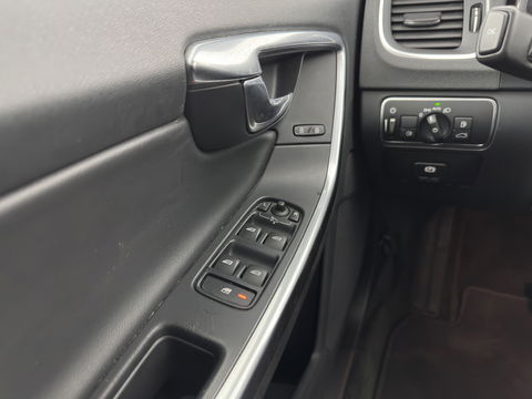 Volvo V60 2.4 D6 AWD Plug-In Hybrid Summum (PLUG-IN) AUT.* NAVI-FULLMAP | CRUISE | BI-XENON | HEATED-SPORTSEATS | LEATHER | CAMERA | TOWBAR | 17'' ALU*