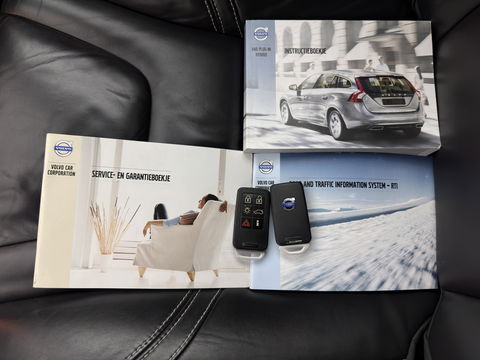 Volvo V60 2.4 D6 AWD Plug-In Hybrid Summum (PLUG-IN) AUT.* NAVI-FULLMAP | CRUISE | BI-XENON | HEATED-SPORTSEATS | LEATHER | CAMERA | TOWBAR | 17'' ALU*