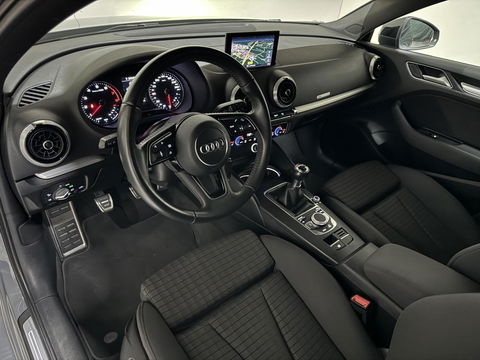 Audi A3 Limousine TFSI S-Line Black Edition Cruise CarPlay PDC