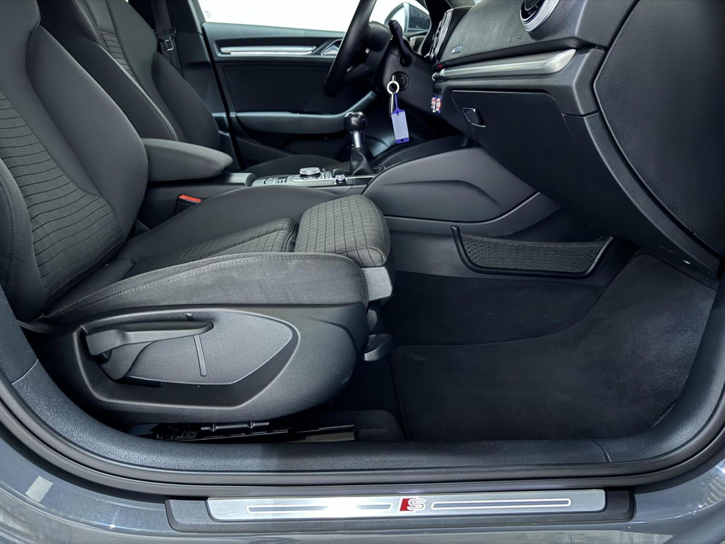 Audi A3 Limousine TFSI S-Line Black Edition Cruise CarPlay PDC