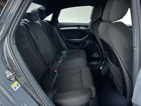 Audi A3 Limousine TFSI S-Line Black Edition Cruise CarPlay PDC