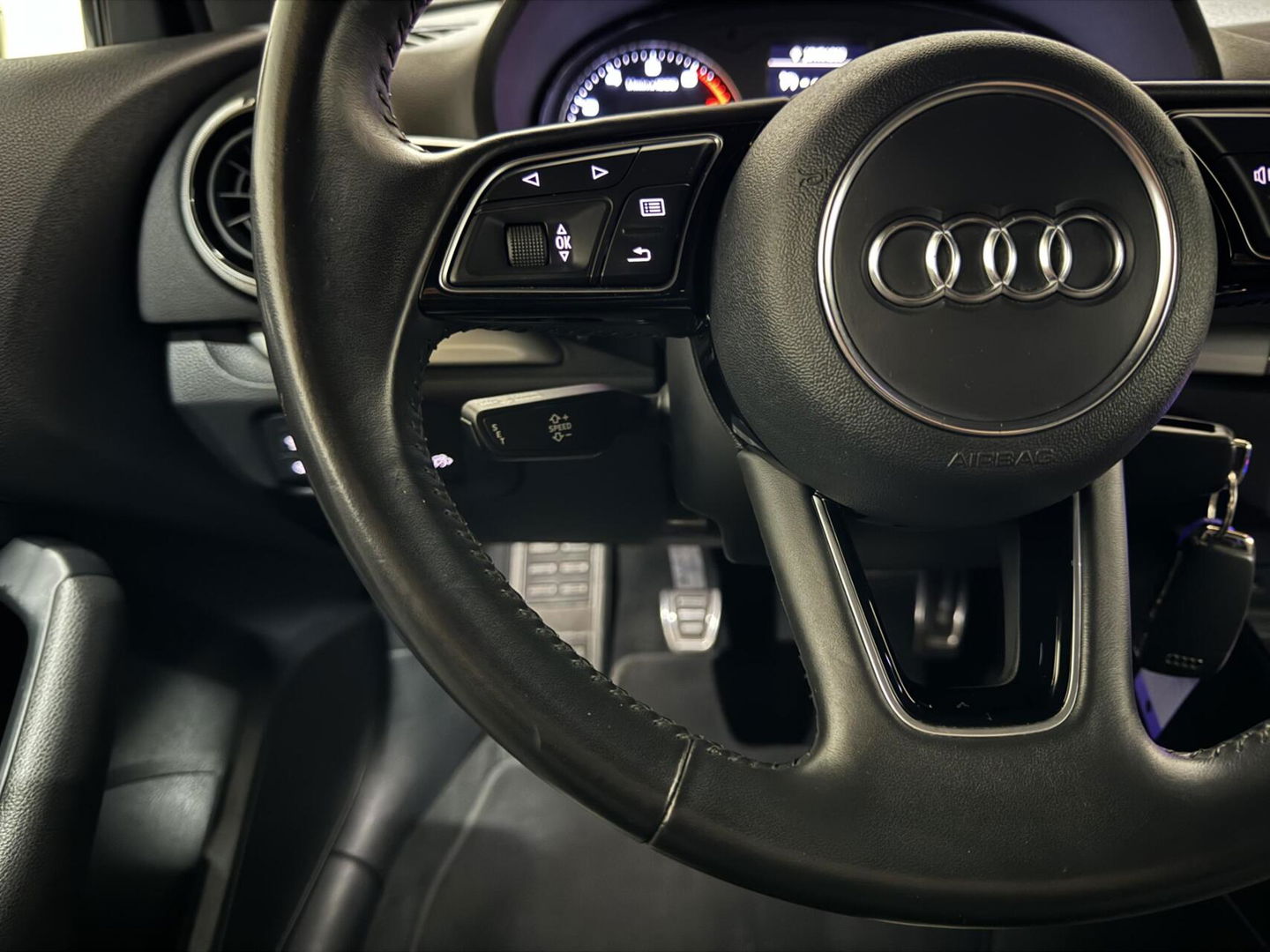 Audi A3 Limousine TFSI S-Line Black Edition Cruise CarPlay PDC