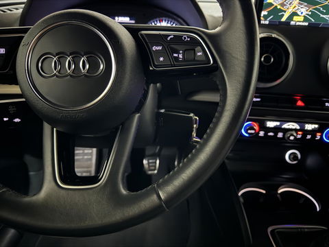 Audi A3 Limousine TFSI S-Line Black Edition Cruise CarPlay PDC