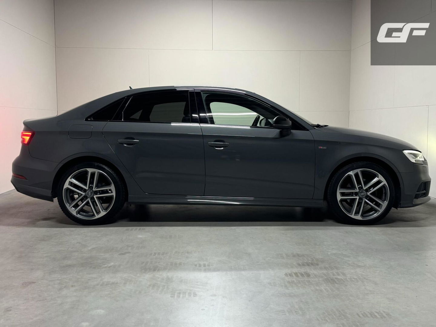 Audi A3 Limousine TFSI S-Line Black Edition Cruise CarPlay PDC