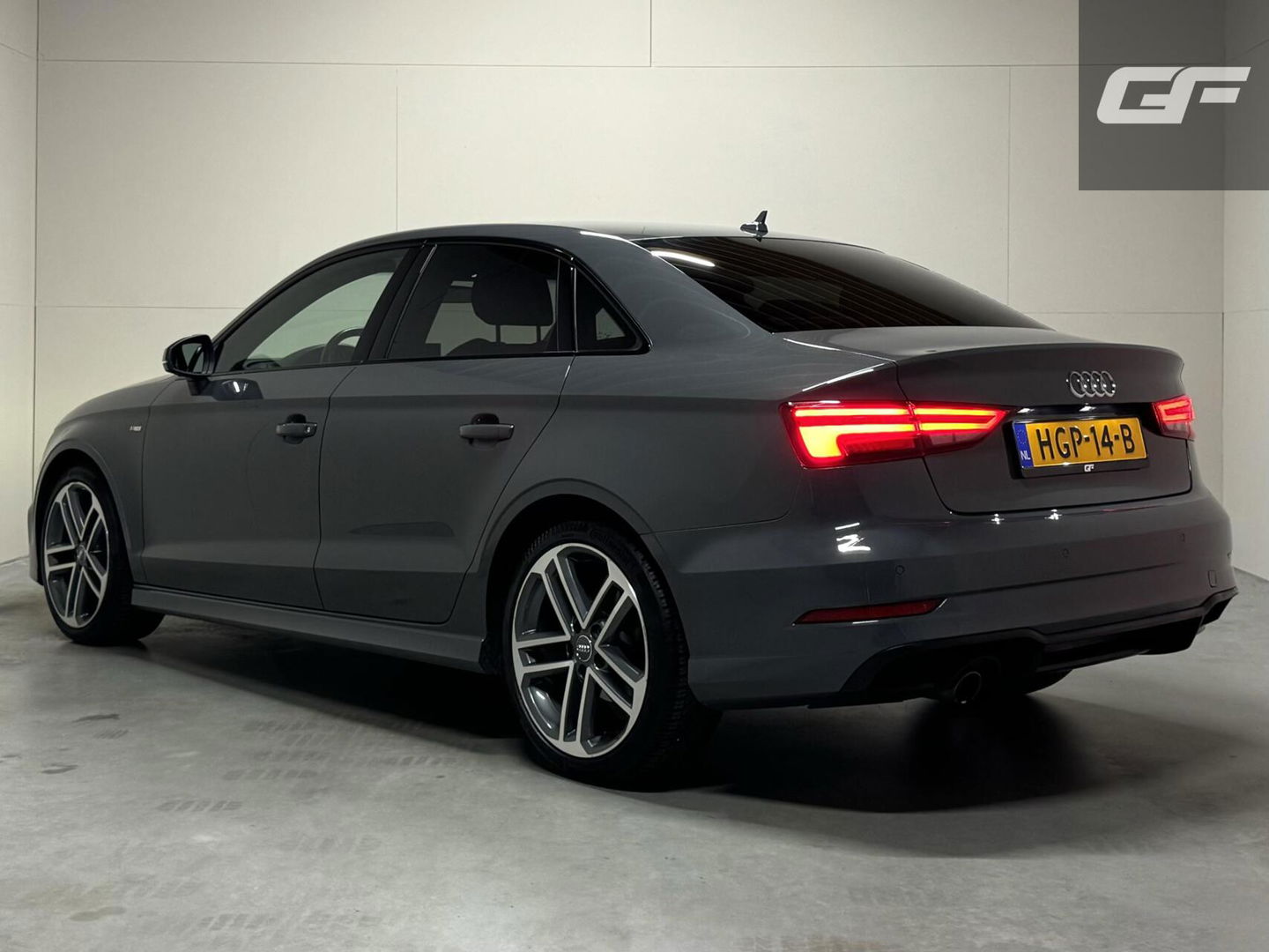 Audi A3 Limousine TFSI S-Line Black Edition Cruise CarPlay PDC