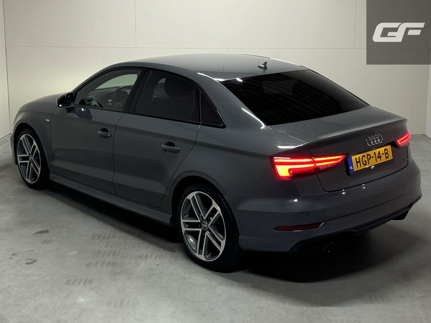 Audi A3 Limousine TFSI S-Line Black Edition Cruise CarPlay PDC