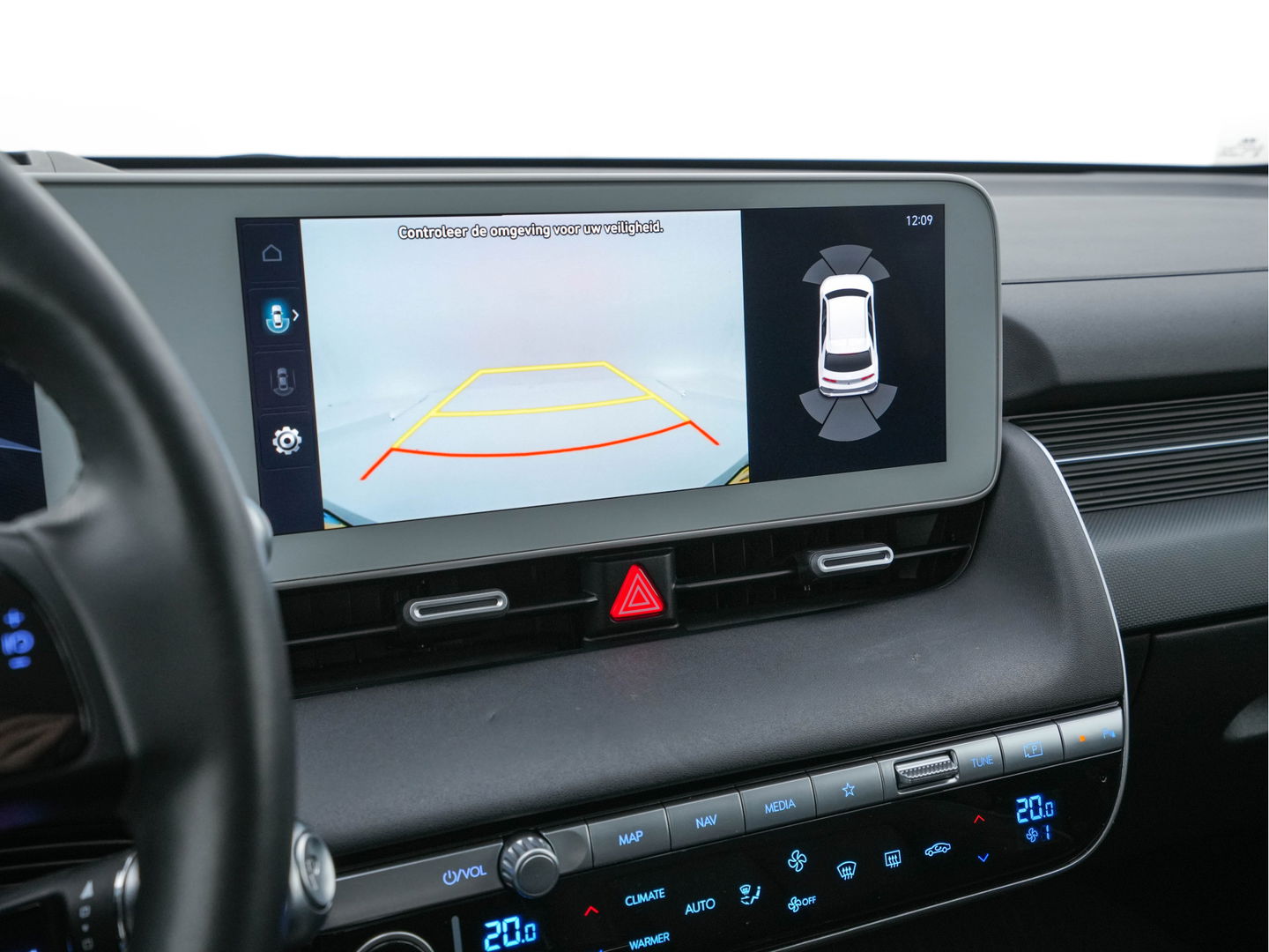 Hyundai IONIQ 5 Connect+ AWD 77.4 kWh [3-FASE] { SOH-92% } (INCL-BTW) Aut.* HEATPUMP | LEATHER | BOSE-AUDIO | FULL-LED | DIGI-COCKPIT | AMBIENT-LIGHT | DAB | SHIFT-PADDLES | HEAD-UP | NAVI-FULLMAP | KEYLESS | CAMERA | HEATED-COMFORTSEATS | ...