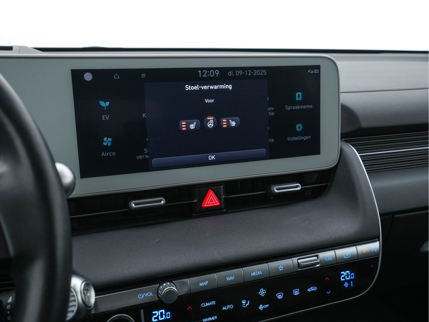 Hyundai IONIQ 5 Connect+ AWD 77.4 kWh [3-FASE] { SOH-92% } (INCL-BTW) Aut.* HEATPUMP | LEATHER | BOSE-AUDIO | FULL-LED | DIGI-COCKPIT | AMBIENT-LIGHT | DAB | SHIFT-PADDLES | HEAD-UP | NAVI-FULLMAP | KEYLESS | CAMERA | HEATED-COMFORTSEATS | ...