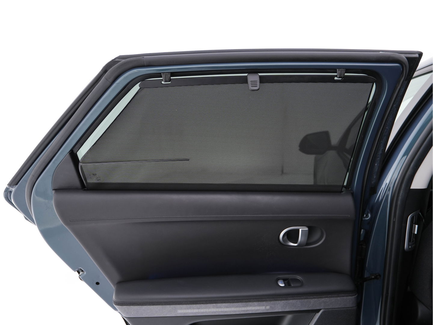 Hyundai IONIQ 5 Connect+ AWD 77.4 kWh [3-FASE] { SOH-} (INCL-BTW) Aut.* HEATPUMP | LUXURY-LEATHER | BOSE-AUDIO | FULL-LED | DIGI-COCKPIT | AMBIENT-LIGHT | DAB | SHIFT-PADDLES | HEAD-UP | NAVI-FULLMAP | KEYLESS | CAMERA | HEATED-COMFORTSEATS | ...