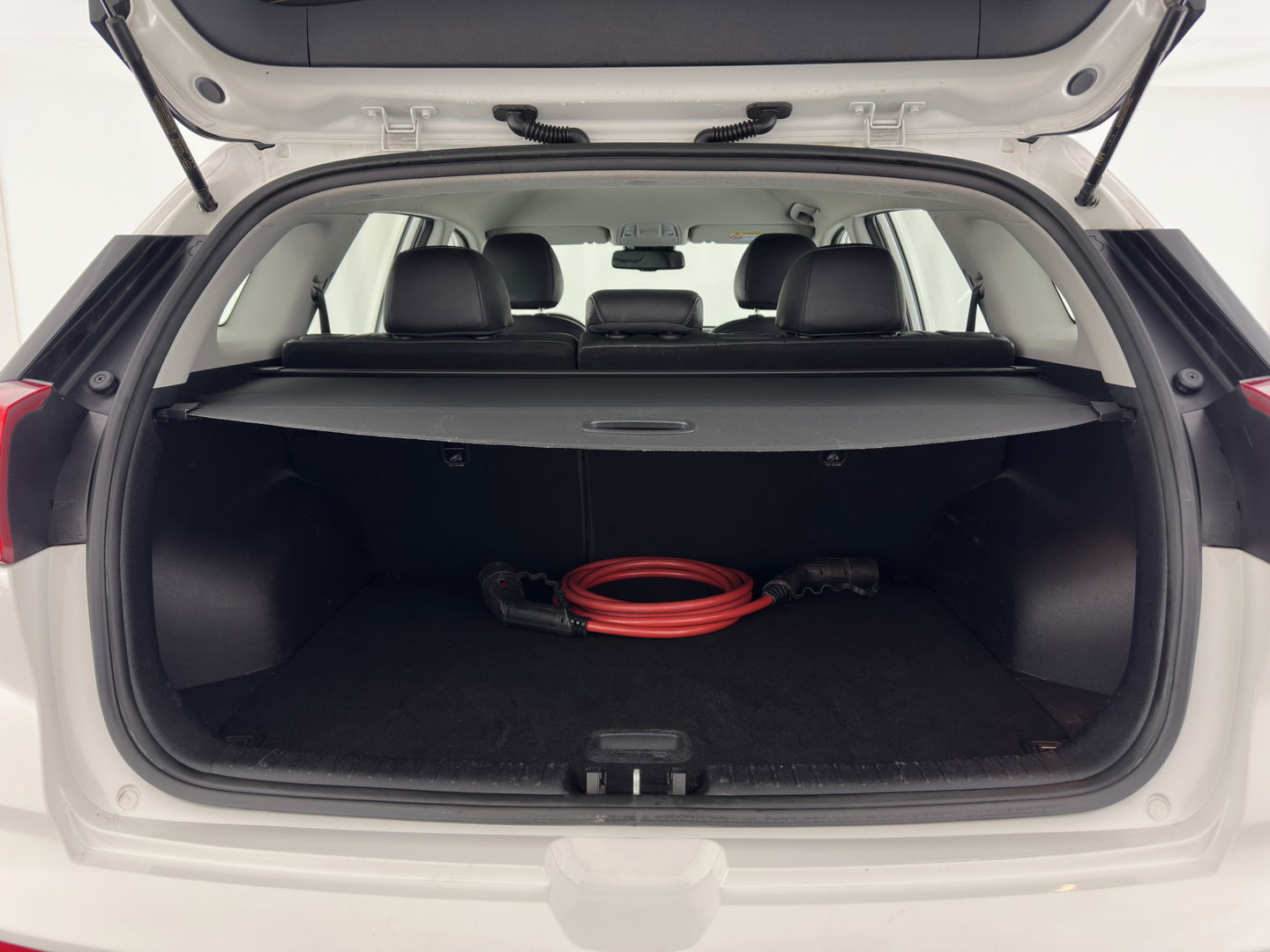 Kia e-Niro DynamicLine 64 kWh {SOH- 100%} (INCL. BTW) AUT.* HEATPUMP | LEATHER | FULL-LED | NAVI-FULLMAP | ADAPTIVE-CRUISE | CAMERA | KEYLESS | AMBIENT-LIGHT | 17'' ALU.