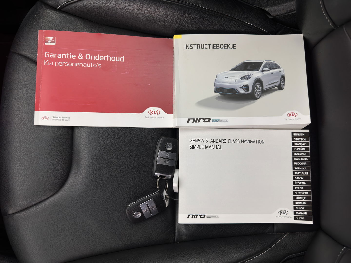 Kia e-Niro DynamicLine 64 kWh {SOH- 100%} (INCL. BTW) AUT.* HEATPUMP | LEATHER | FULL-LED | NAVI-FULLMAP | ADAPTIVE-CRUISE | CAMERA | KEYLESS | AMBIENT-LIGHT | 17'' ALU.