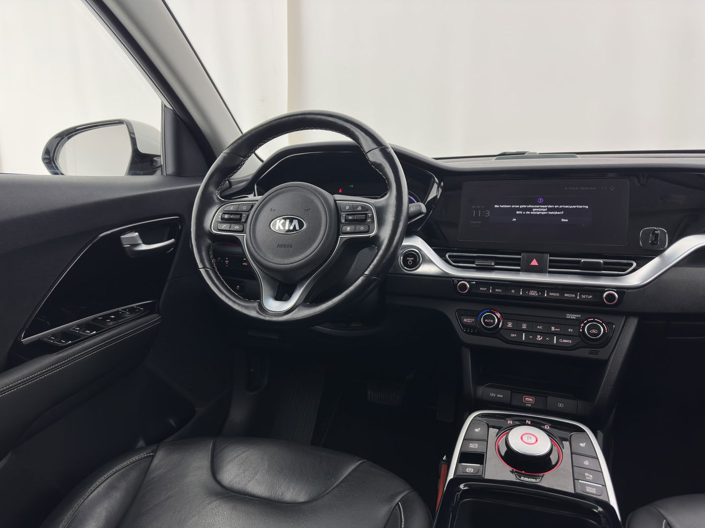 Kia e-Niro DynamicLine 64 kWh {SOH- 100%} (INCL. BTW) AUT.* HEATPUMP | LEATHER | FULL-LED | NAVI-FULLMAP | ADAPTIVE-CRUISE | CAMERA | KEYLESS | AMBIENT-LIGHT | 17'' ALU.