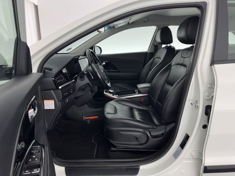 Kia e-Niro DynamicLine 64 kWh {SOH- 100%} (INCL. BTW) AUT.* HEATPUMP | LEATHER | FULL-LED | NAVI-FULLMAP | ADAPTIVE-CRUISE | CAMERA | KEYLESS | AMBIENT-LIGHT | 17'' ALU.