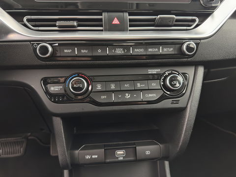 Kia e-Niro DynamicLine 64 kWh {SOH- 100%} (INCL. BTW) AUT.* HEATPUMP | LEATHER | FULL-LED | NAVI-FULLMAP | ADAPTIVE-CRUISE | CAMERA | KEYLESS | AMBIENT-LIGHT | 17'' ALU.